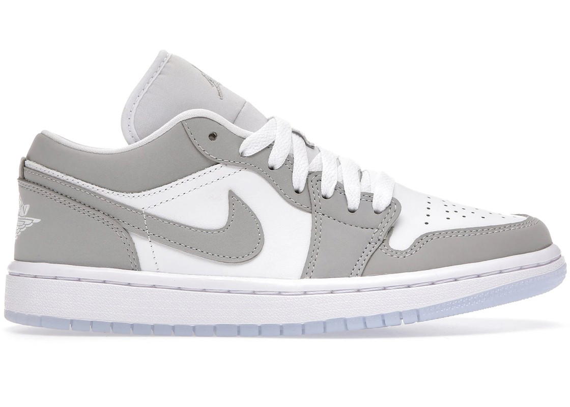 Streetwear Clearance Sale (ราคาพิเศษ 2,199 Defect/ตำหนิ) Jordan 1 Low Wolf Grey (Women's)