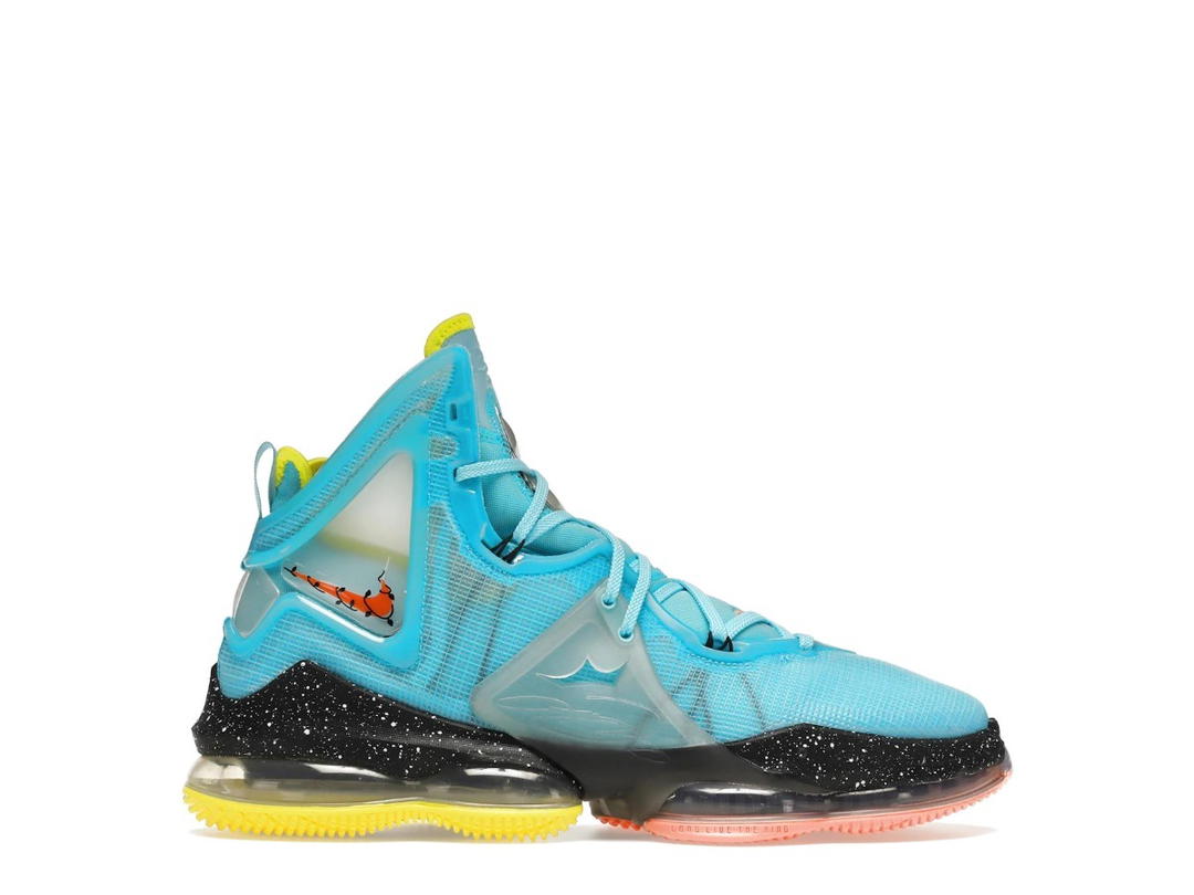 Nike Nike LeBron 19 Christmas