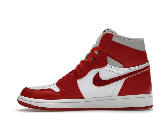 Jordan Jordan 1 Retro High OG Varsity Red (Women's) - view 3