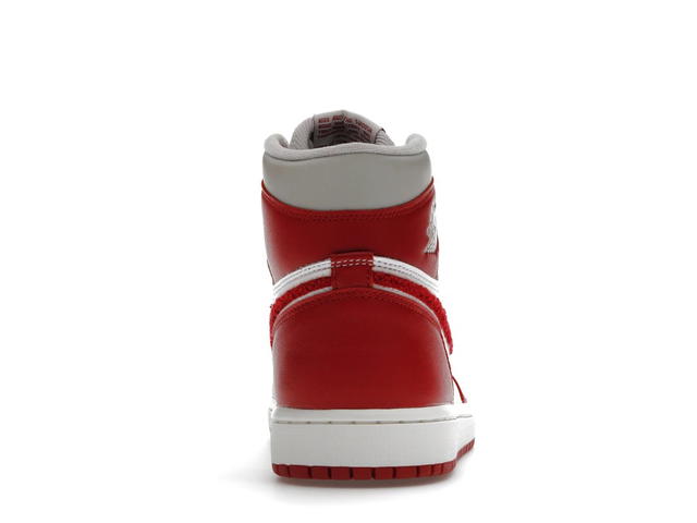 Jordan Jordan 1 Retro High OG Varsity Red (Women's) - view 4