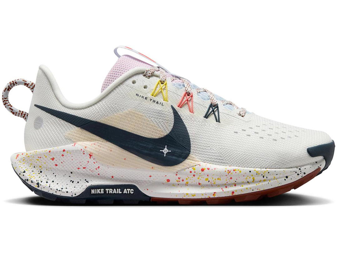 Nike Nike React Pegasus Trail 5 Summit White Football Grey Pink Foam Armory Navy (Women's)