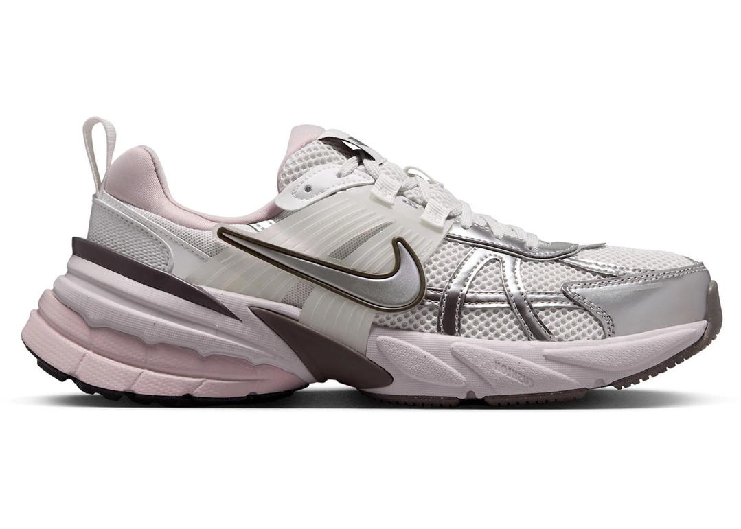 Nike Nike V2K Run Platinum Tint Summit White Cave Stone Metallic Silver (Women's)