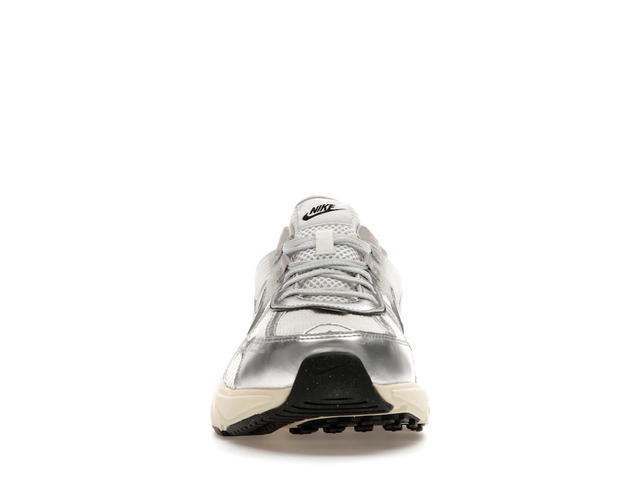 Nike Nike V2K Run Summit White Metallic Silver (Women's) - view 2