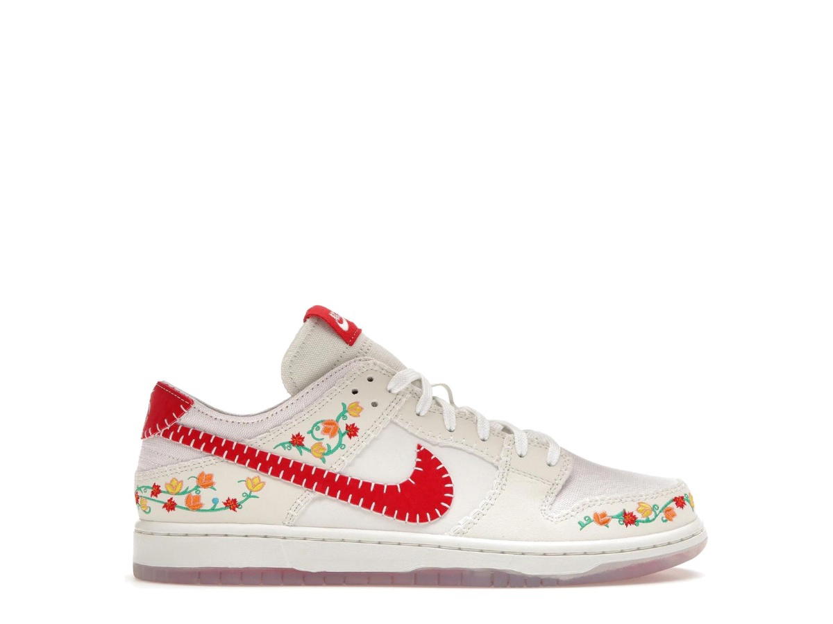 Nike Nike SB Dunk Low Decon N7 Opti Yellow University Red