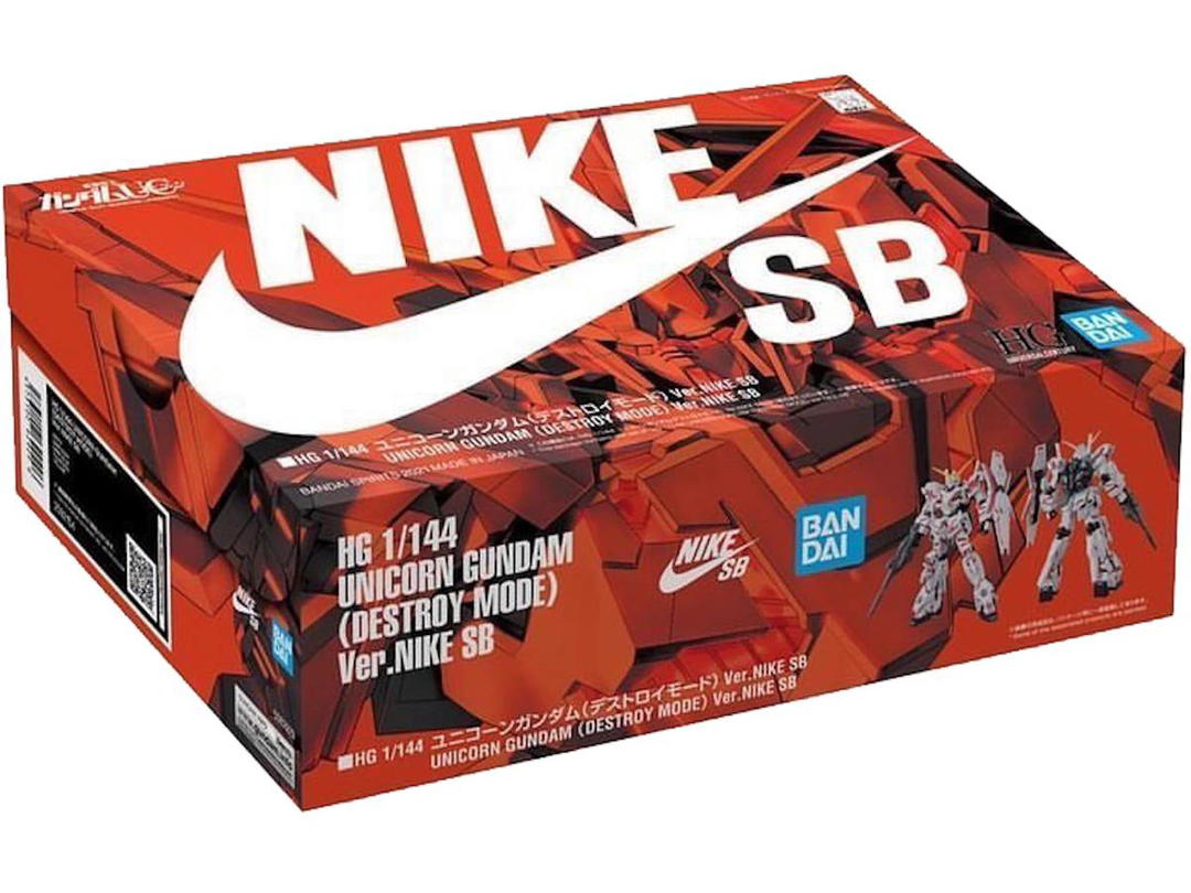 Bandai Bandai Gundam x Nike SB Unicorn (Destroy Mode) (1/144 Scale) HG Model Kit Action Figure