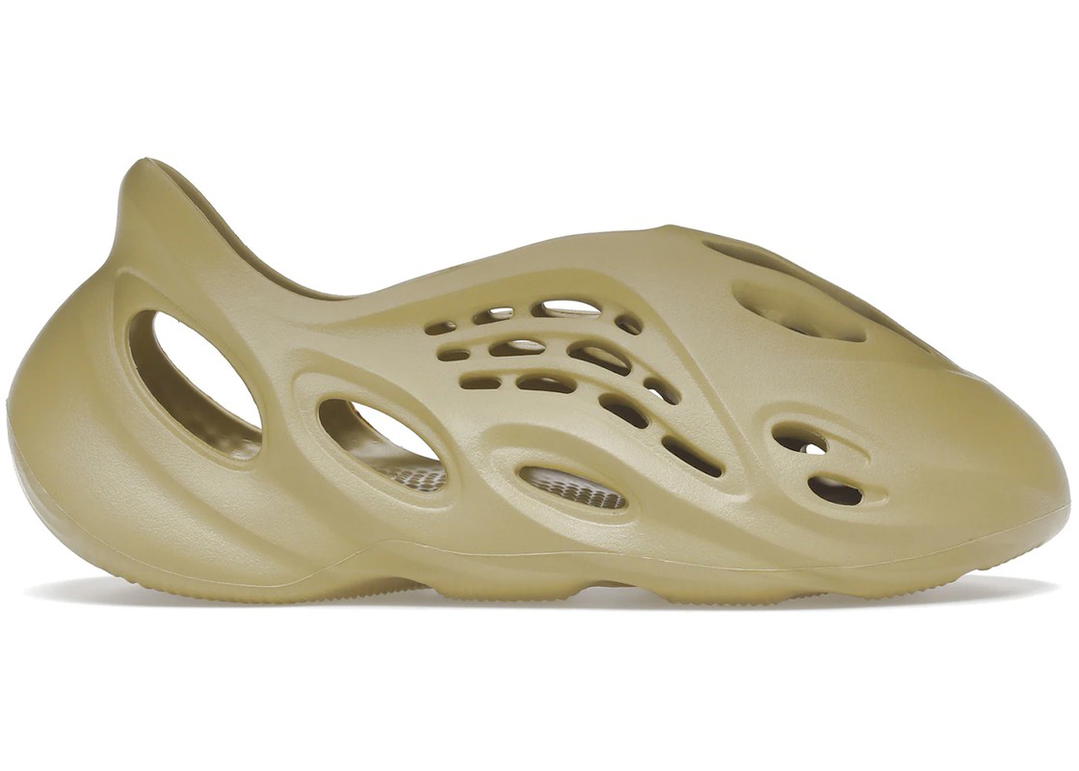 adidas adidas Yeezy Foam RNNR Sulfur