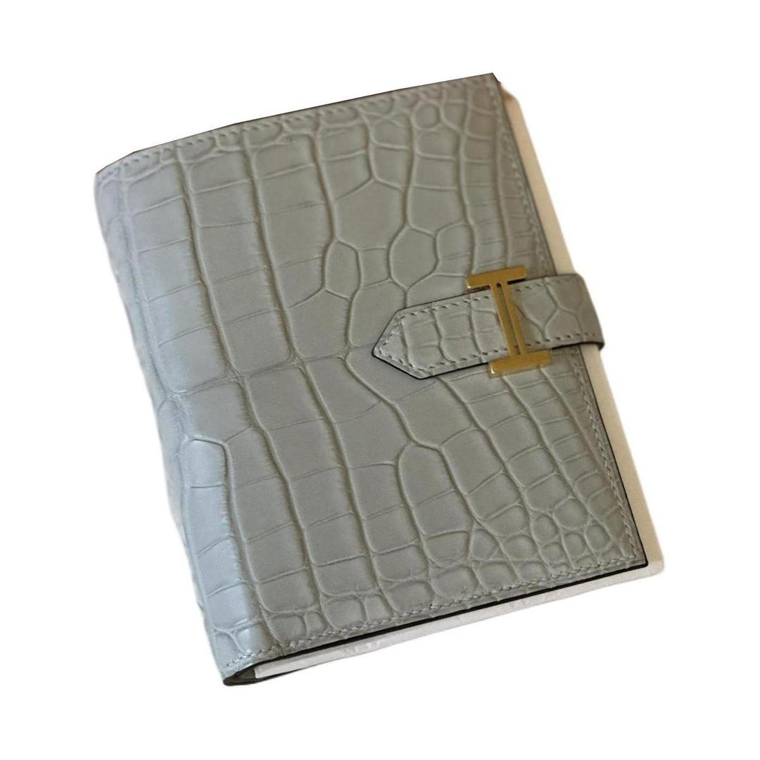 Hermes Hermes Bearn Matte Finish Alligator Leather Wallet Women's 0W Ice Crystal Gray