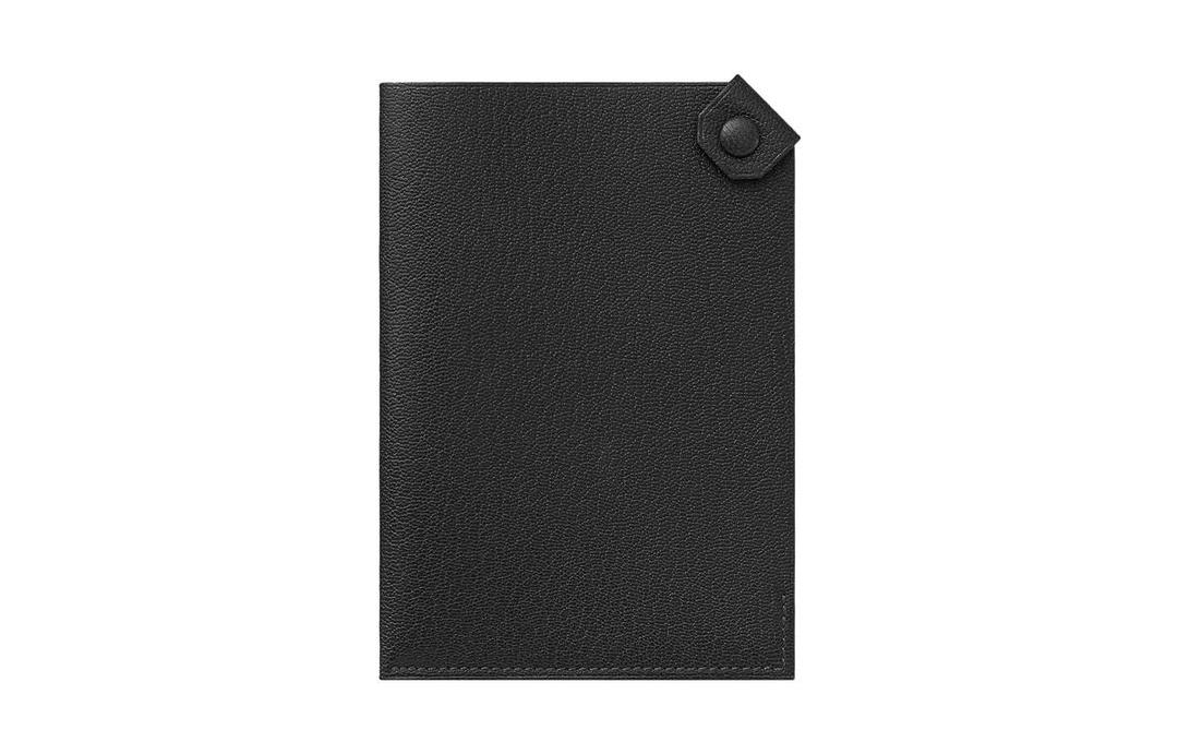 Hermes Hermes Tarmac Chamkila Goat Skin Passport Holder Regular Women's Noir Black
