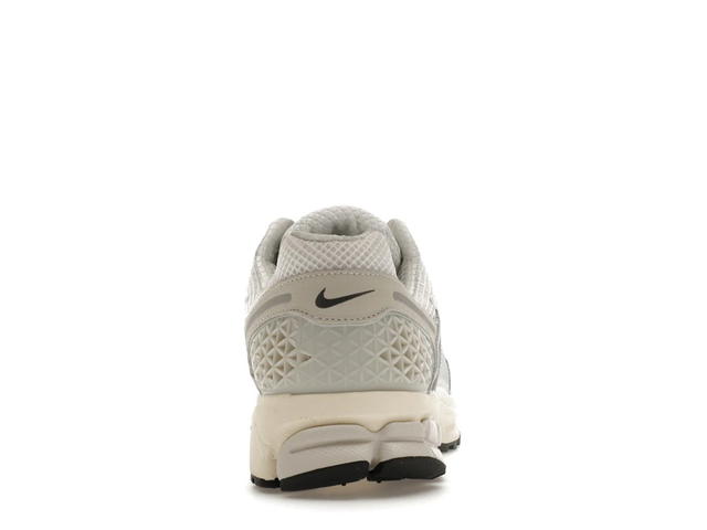 Nike Nike Air Zoom Vomero 5 'Platinum Tint' - view 4