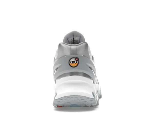 Nike Nike Air Max Dn8 Wolf Grey Metallic Silver (Women's) - view 4