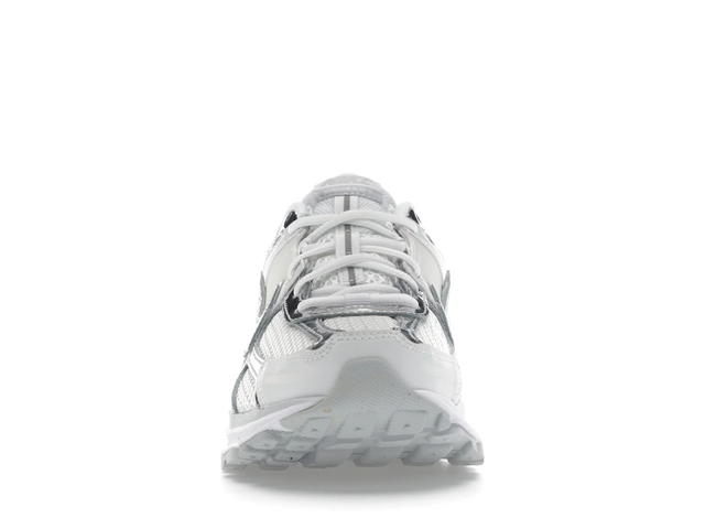 Nike Nike Zoom Vomero 5 Chrome Toe (Women's) - view 2