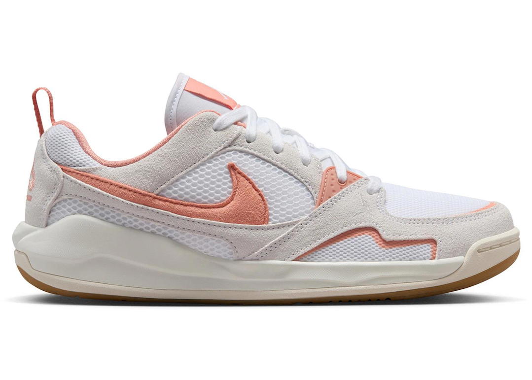 Jordan Jordan CMFT Era White Light Madder Root (Women's)