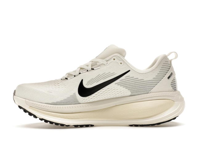 Nike Nike Vomero 18 Summit White Coconut Milk - view 3