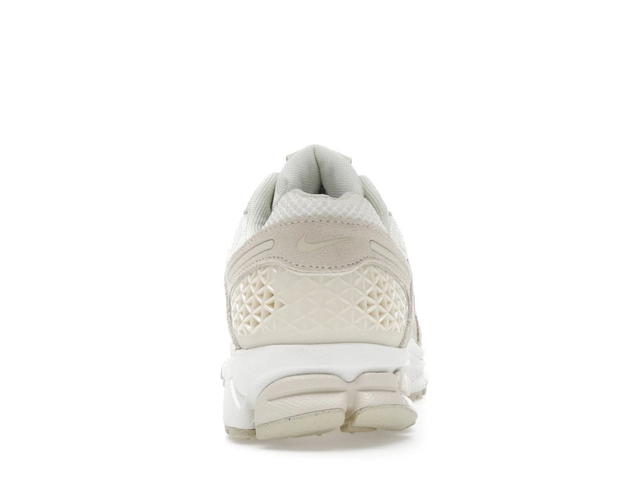Nike Nike Zoom Vomero 5 Beach Light Khaki (Women's) - view 4