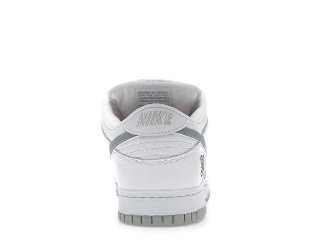 Nike Nike SB Dunk Low Supreme 94 White Metallic Silver - view 4