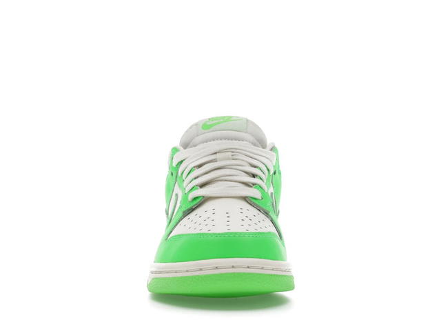 Nike Nike Dunk Anti Slip Wear Resistant Low Top Skateboard Shoes Women's Green - view 2