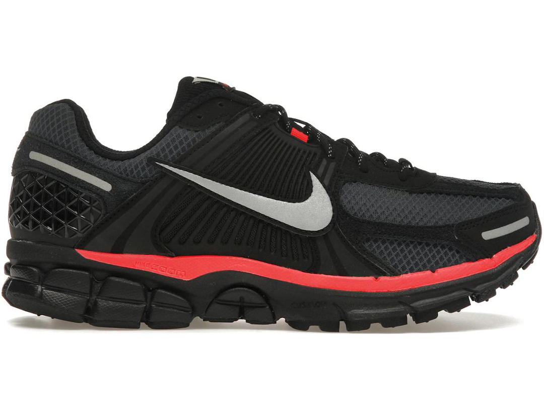 Nike Nike Zoom Vomero 5 Black Metallic University Red