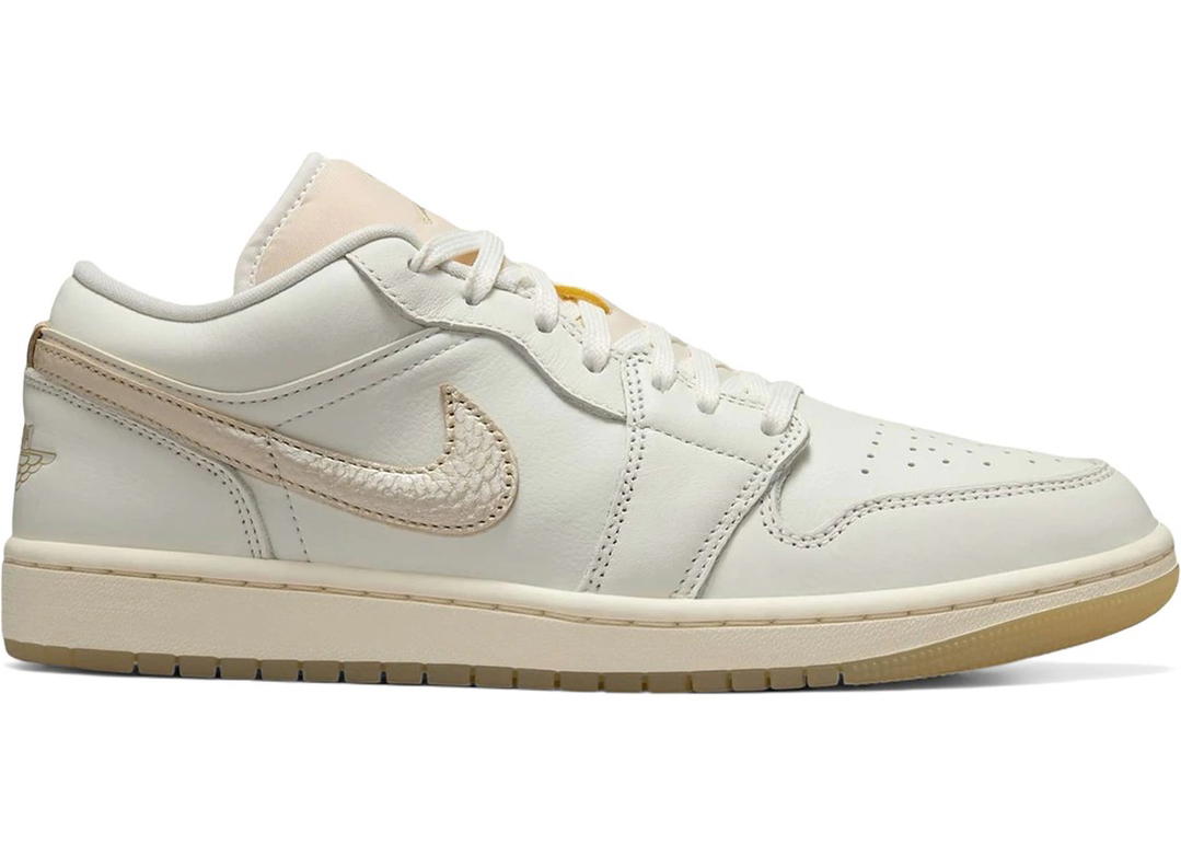Jordan Jordan 1 Low SE Metallic Team Gold (Women's)