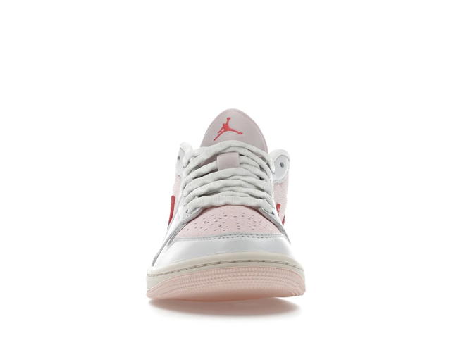 Jordan Jordan 1 Low SE Strawberry Milkshake (Women's) - view 2