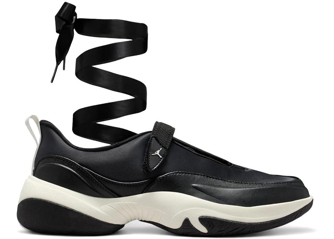 Jordan Jordan Pointe Black Sail (Women's)