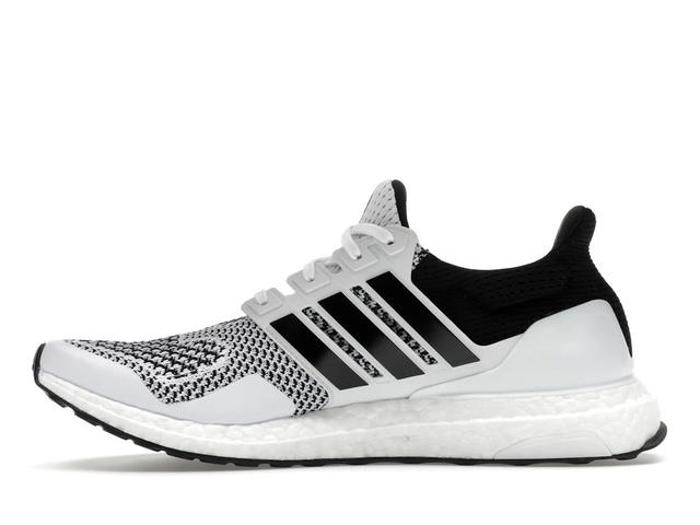 adidas adidas Ultra Boost 1.0 Cloud White Core Black Iron Metallic - view 3