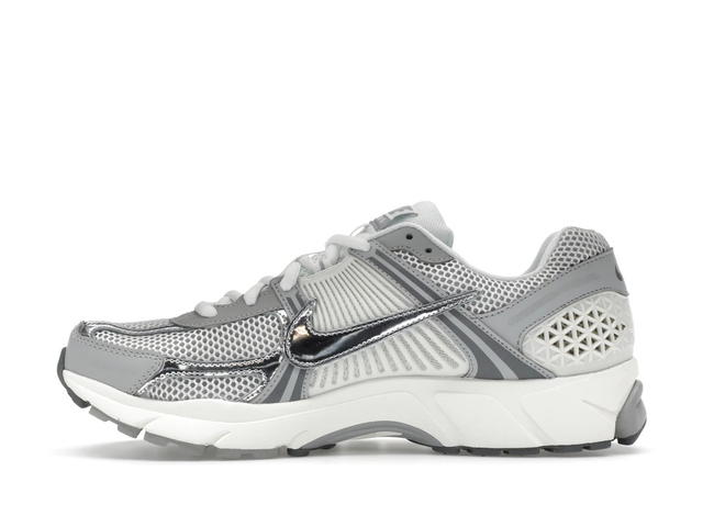 Nike Nike Zoom Vomero 5 Metallic Silver - view 3