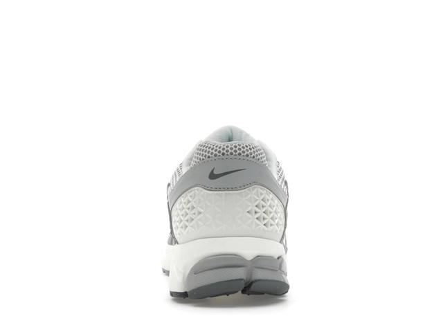 Nike Nike Zoom Vomero 5 Metallic Silver - view 4