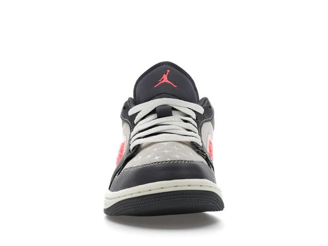 Jordan Jordan 1 Low Light Graphite Hot Punch (Women's) - view 2