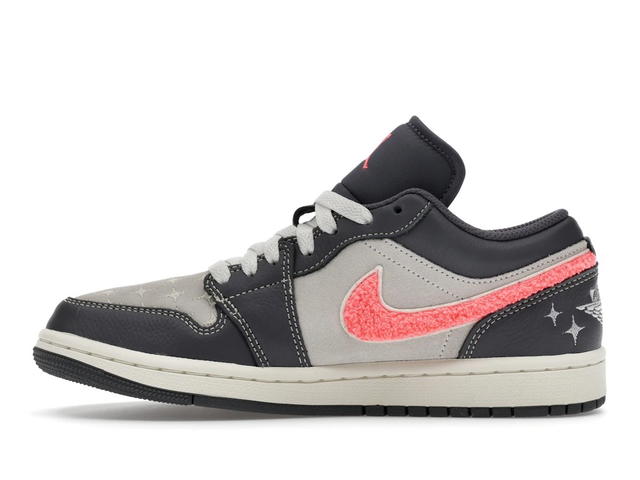 Jordan Jordan 1 Low Light Graphite Hot Punch (Women's) - view 3
