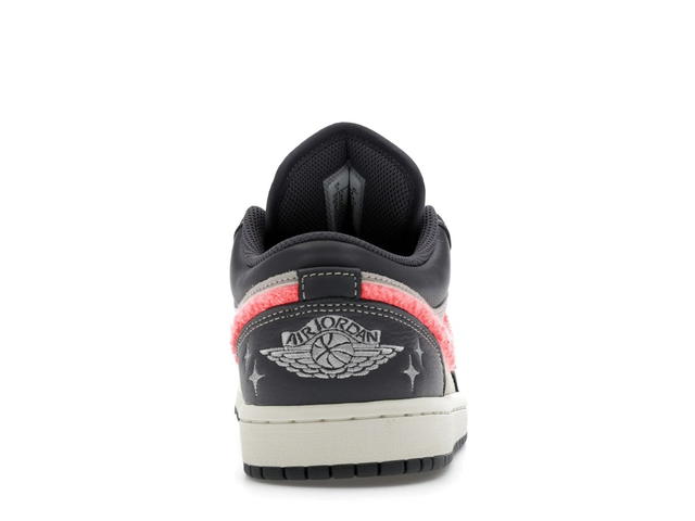 Jordan Jordan 1 Low Light Graphite Hot Punch (Women's) - view 4