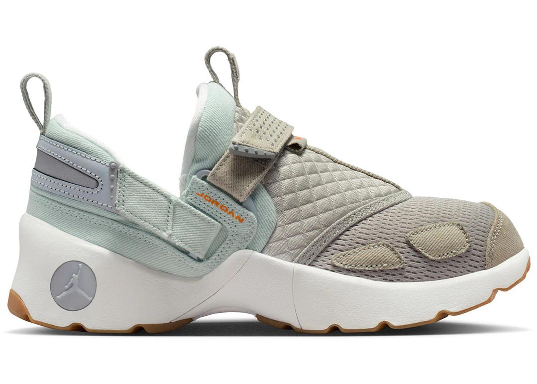 Jordan Jordan Trunner LX Corduroy White Bright Ceramic Gum (Women's)