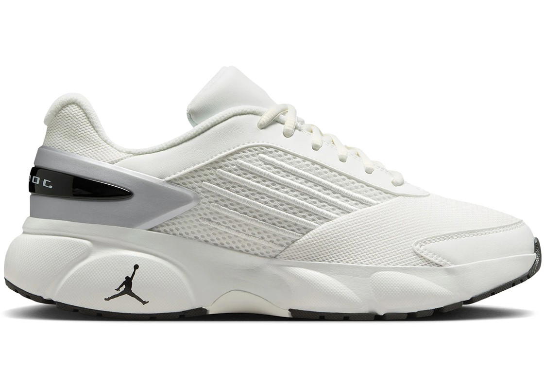 Jordan Jordan Trunner Flow Summit White Silver Black (Women's)