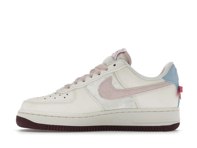Nike Nike Air Force 1 Low Valentine's Day (2026) (Women's) - view 3