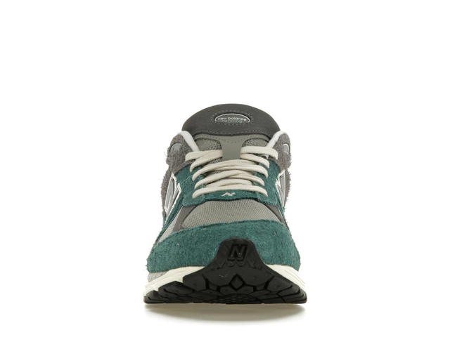New Balance New Balance 2002R New Spruce Magnet - view 2