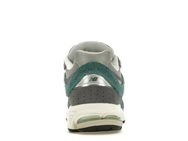 New Balance New Balance 2002R New Spruce Magnet - view 4