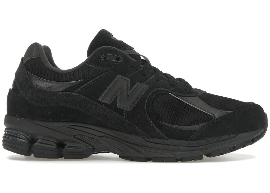 New Balance New Balance 2002R Triple Black Suede