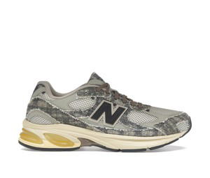 Buy New Balance 2010 Joe Freshgoods Bag Lady at Sasom – Authentic and Ready to Ship