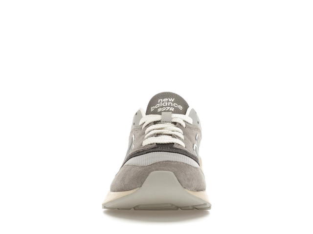New Balance New Balance 997R Grey - view 2