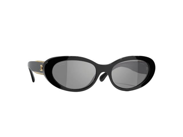 Chanel Chanel Oval Sunglasses In Black Frame With Black - view 1