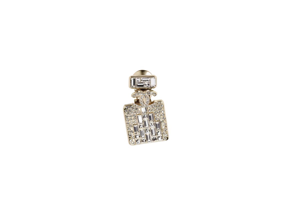 Chanel Chanel Brooches Gold