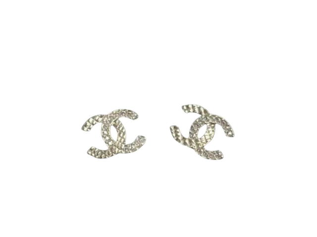 Chanel Chanel Chassic CC Earrings In Rhinestone and Diamond Pattern Gold - view 2
