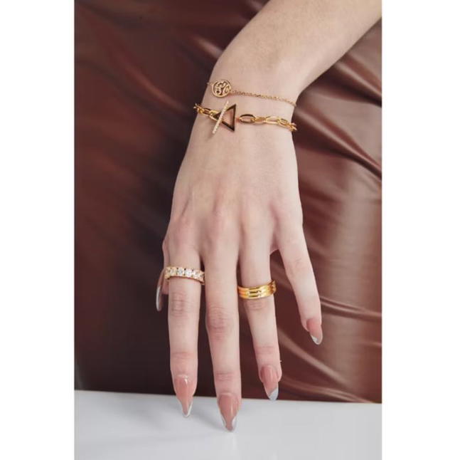 ACEMI Jewelry A.CEMI สร้อยข้อมือโอม พระพิฆเนศ เงินแท้ เพทายขาว ชุบทอง 18K ไวท์โกลว์ Om White Zircon Bracelet(WG) - view 3
