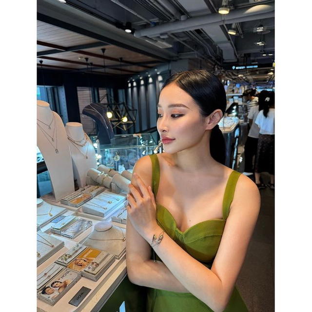 ACEMI Jewelry A.CEMI Lakshmi Z Universe Bracelet (WG) สร้อยข้อมือพระแม่ลักษมี สร้อยข้อมือมหาเทพ สายมู - view 4