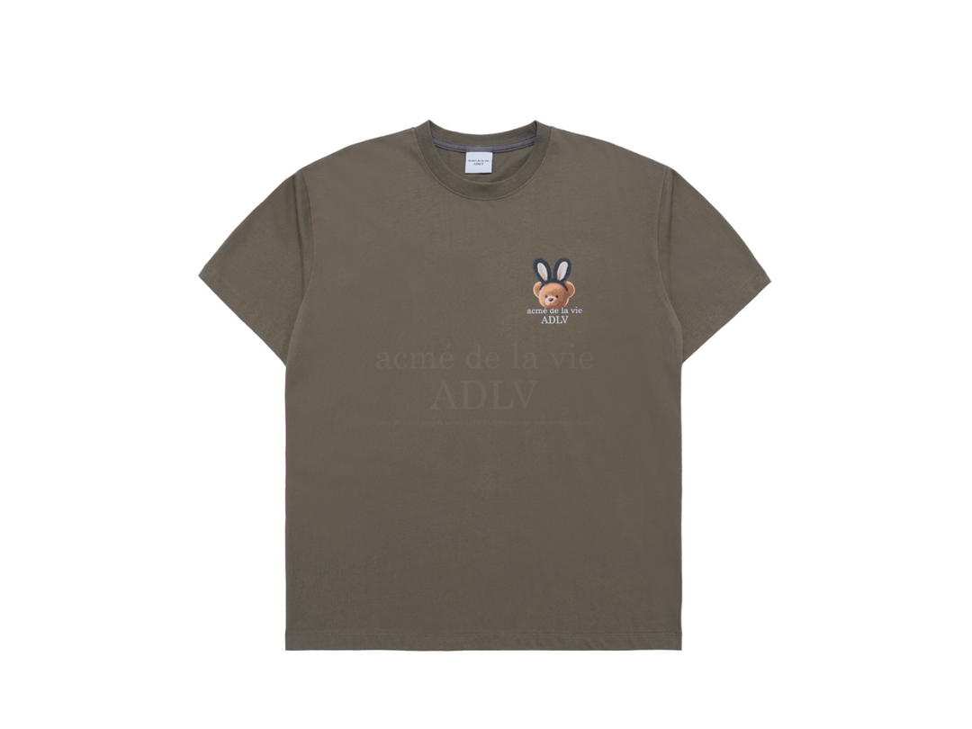 acmé de la vie acmé de la vie Rabbit Bear Doll Logo Short Sleeve T-shirt Cocoa