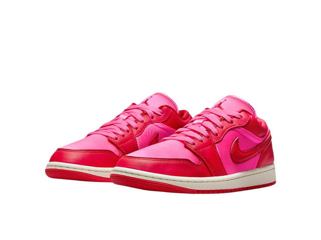 Jordan Jordan 1 Low SE Pink Blast (Women's) - view 5