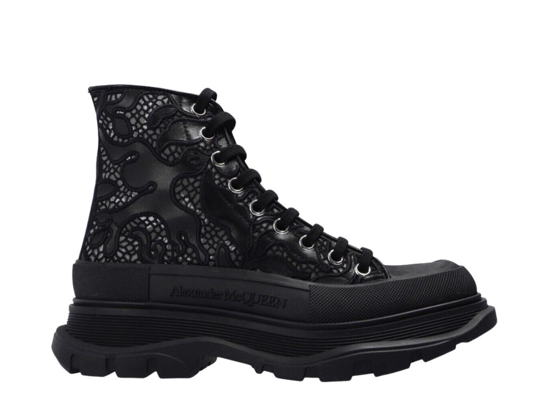Alexander McQueen Alexander McQueen Tread Slick Lace Up Black Lace Leather Boots