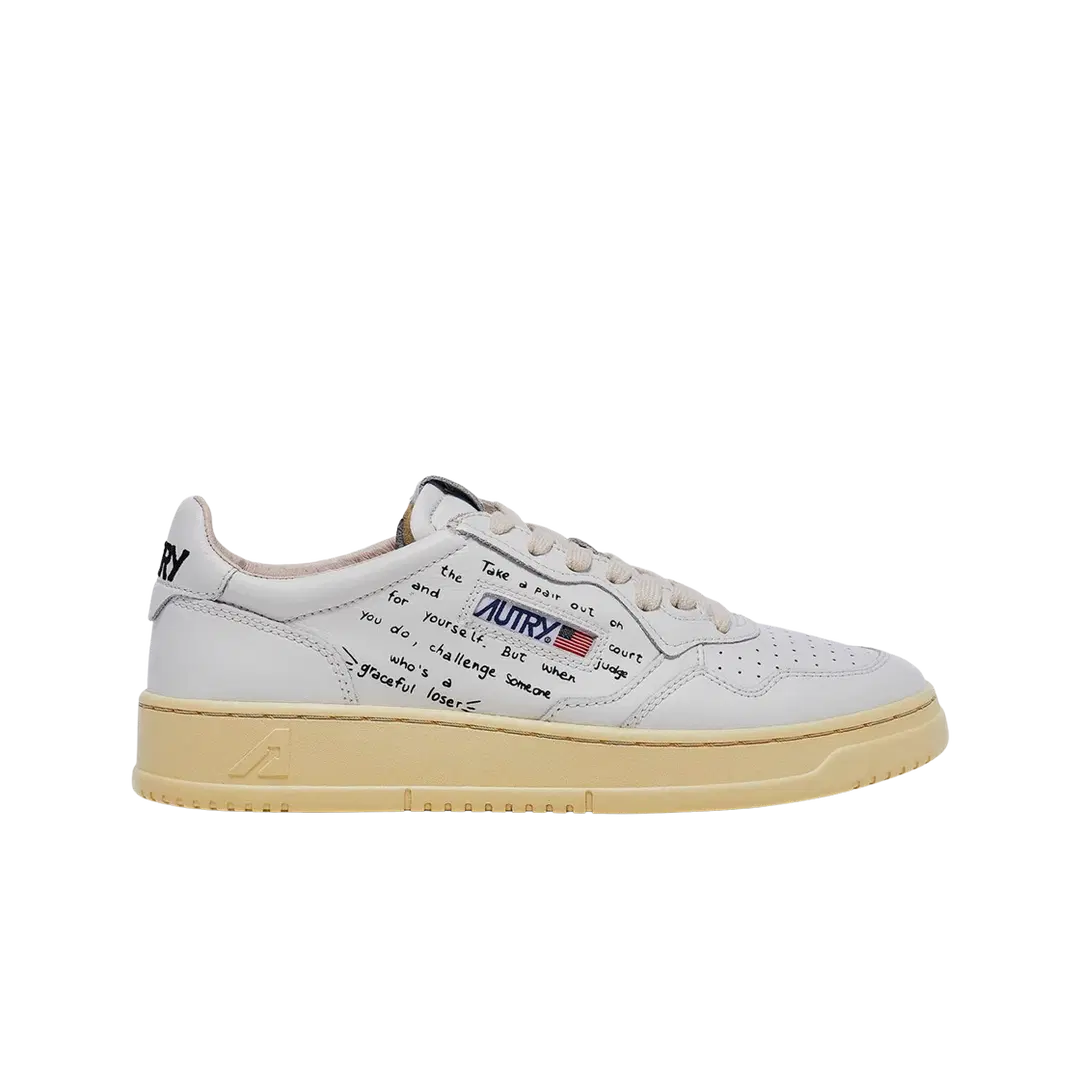 Autry Autry Medalist Low Leather Sneakers White with Black Lettering
