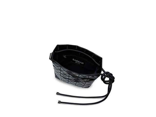 Issey Miyake Bao Bao Issey Miyake Medium Wring Shoulder Bag Black - view 2