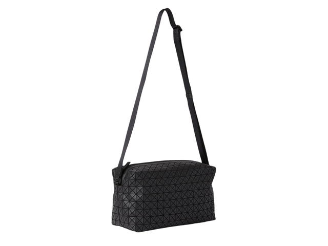 Issey Miyake Bao Bao Issey Miyake Saddle Crossbody Bag Matte Black - view 3