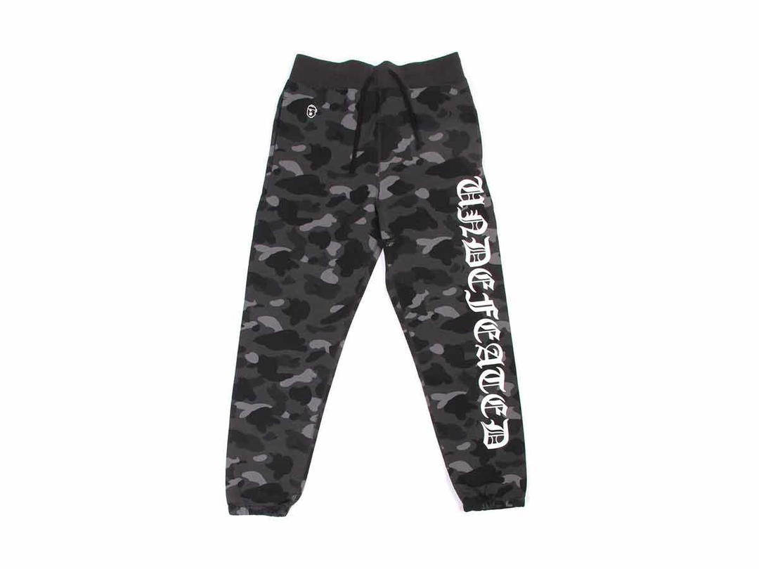 Bape BAPE X Undefeated;Mr Cartoon Color Camo Old English Logo Sweatpants Black